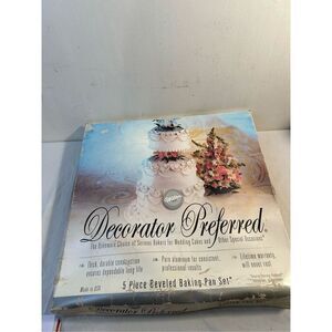 Wilton cake pans 5 piece Beveled Baking Pan‎ Set 1997